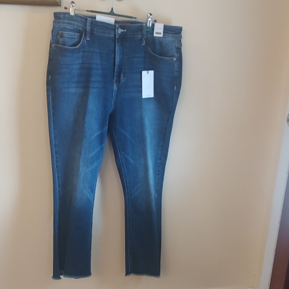 Judy Blue Denim - Judy Blue Dark Wash Straight Leg Jeans